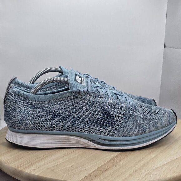 Size 11- Men’s Nike Flyknit Racer Running Shoes Multicolor Blueberry 526628-102 - Picture 3 of 11